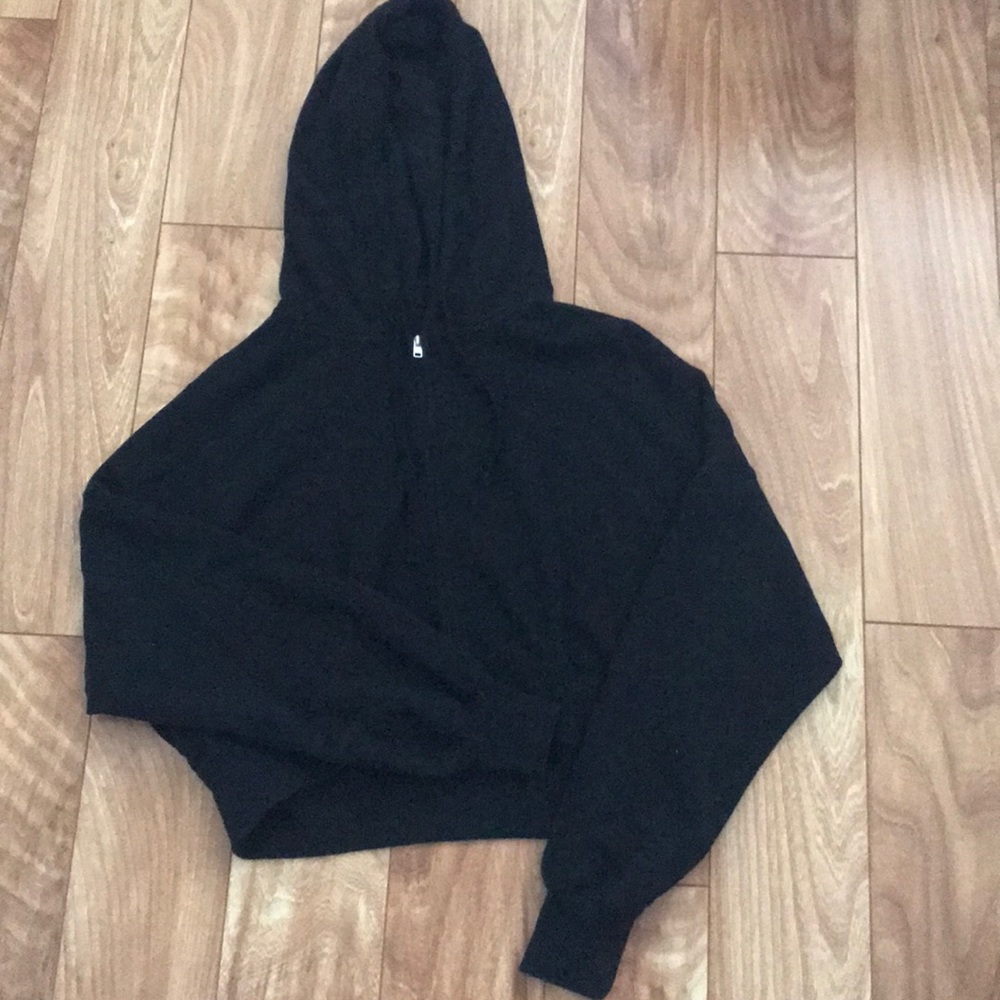 hollister cropped zip up